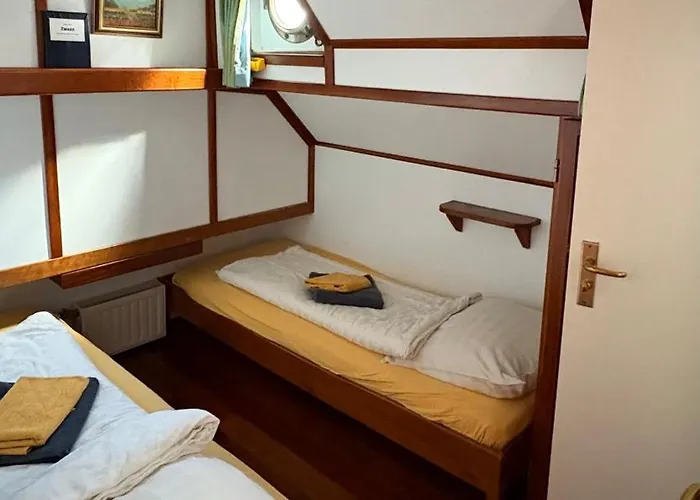 Hotelboot Zwaan