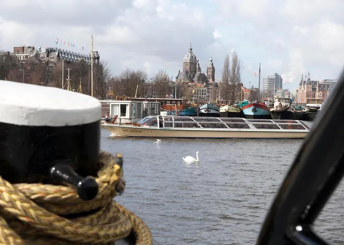 Hotelboot Zwaan