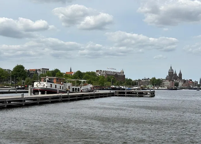 Hotelboot Zwaan