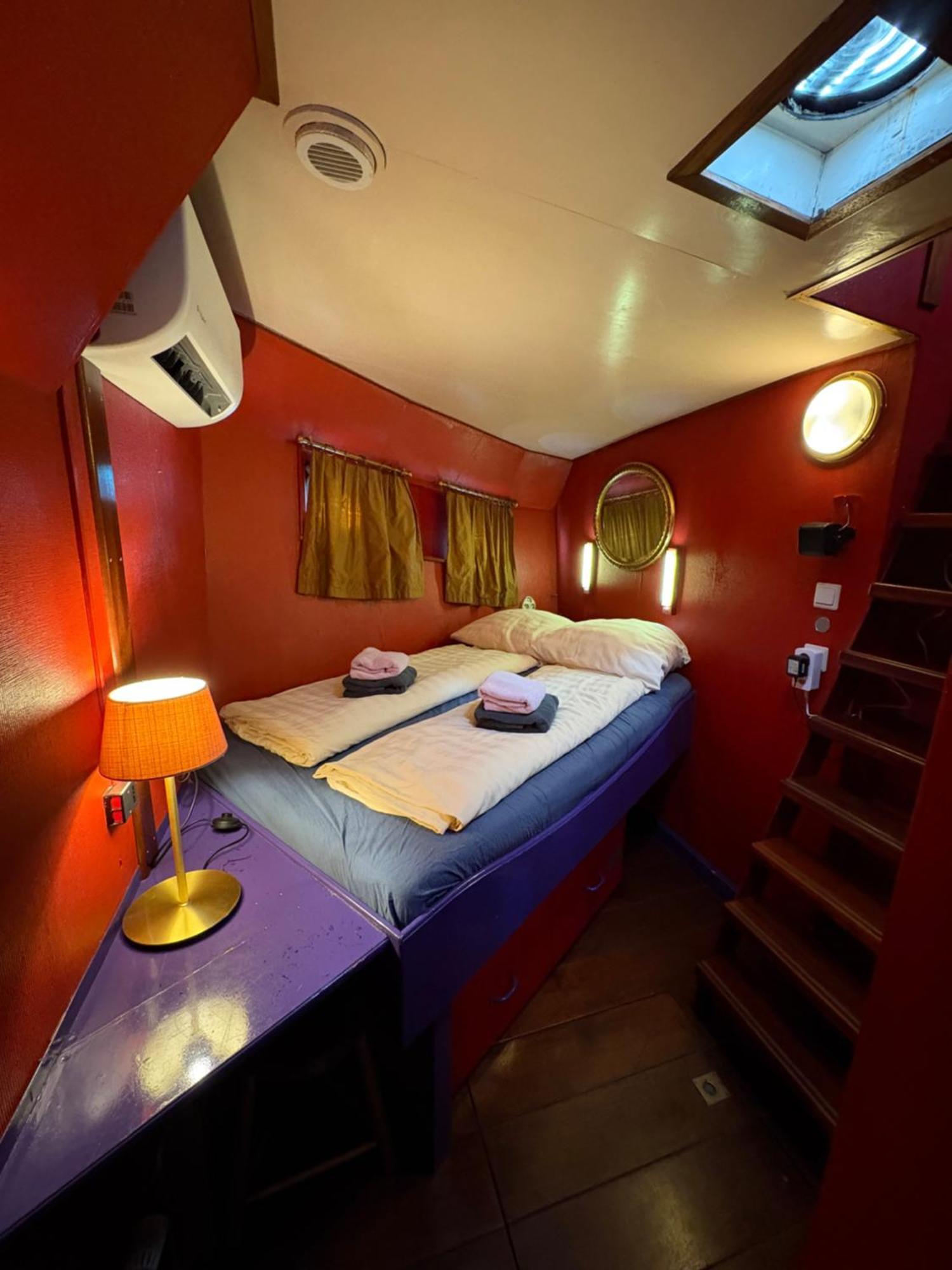 Hotelboot Zwaan Hotel Ámsterdam