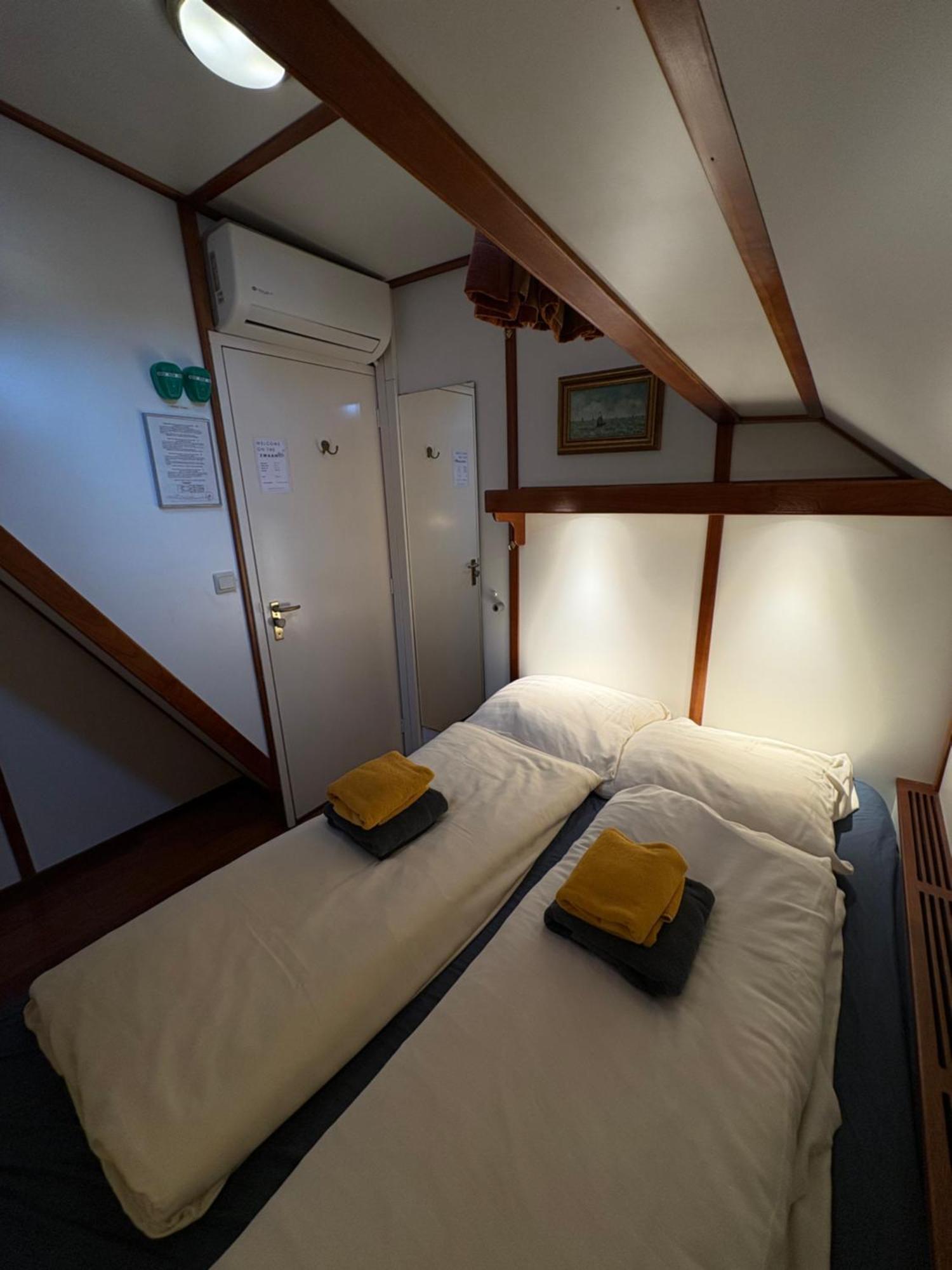 Hotelboot Zwaan * Ámsterdam