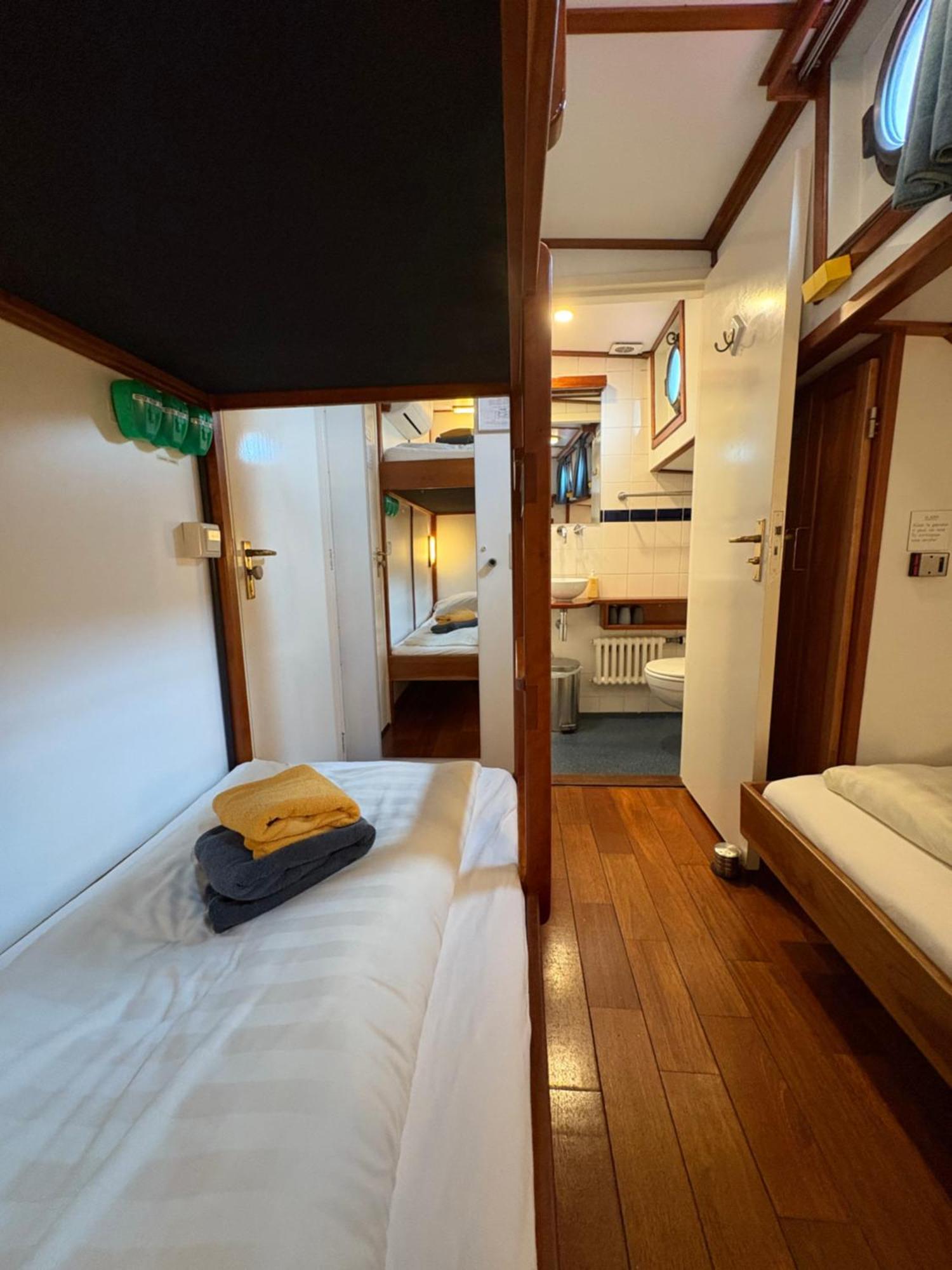 Hotelboot Zwaan Hotel Ámsterdam